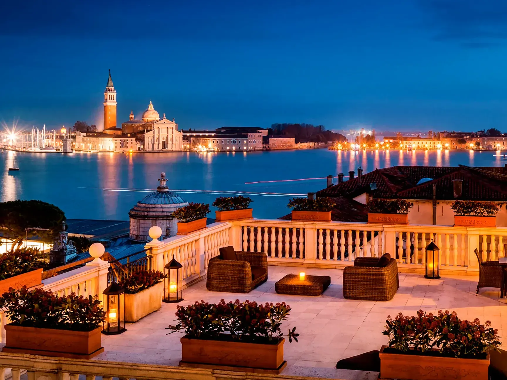 unlock-luxury-travel-benefits-moon-vacation-getaway